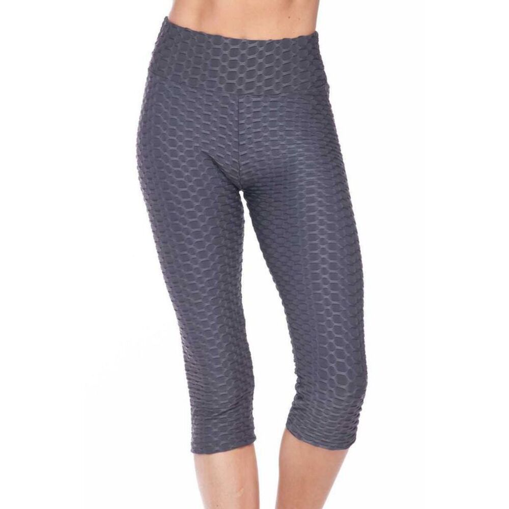 World of Leggings Scrunch Butt Textured High Waisted Plus Size Capris